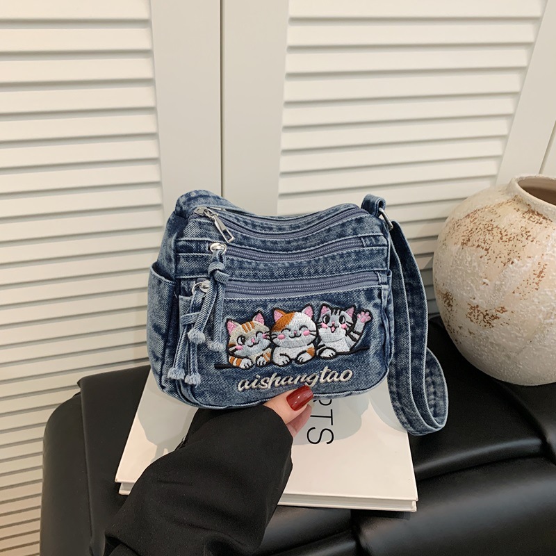 Embroidery Keychain - Cute Korean Style Embroidered Cat Crossbody