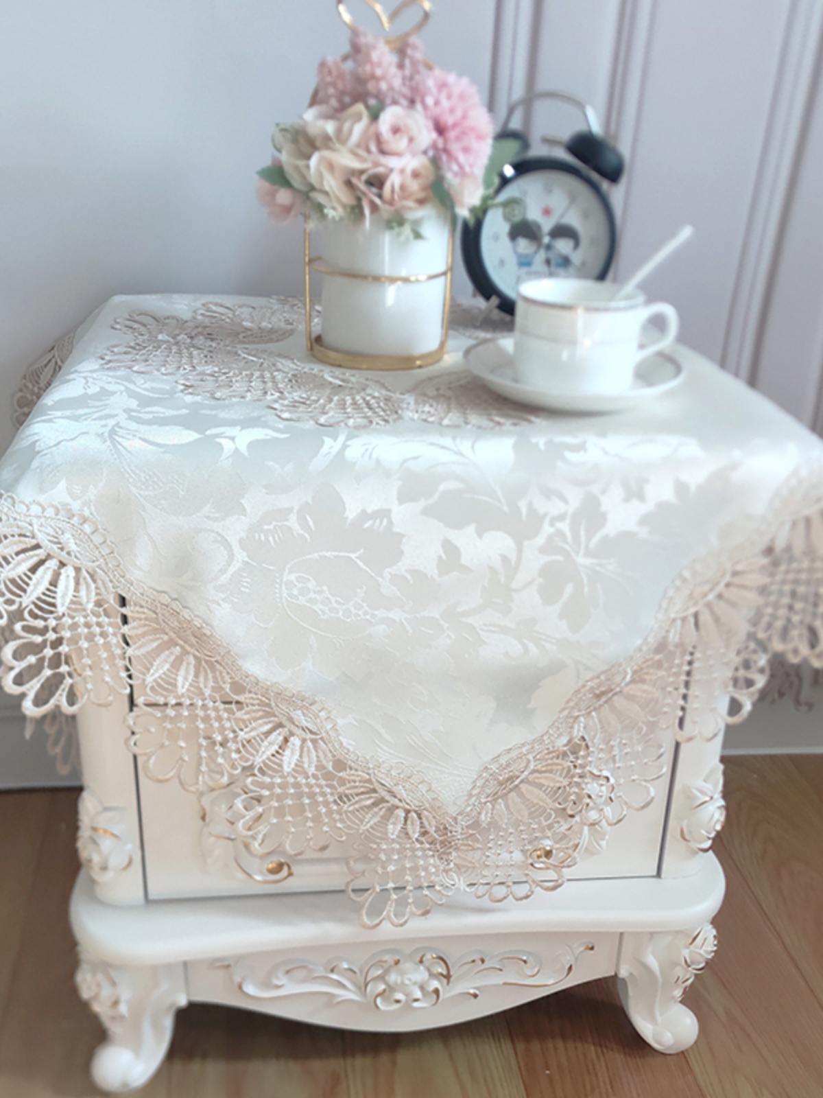 European Sle Bede Table Cover  – обзор и цена Embroidery Simple