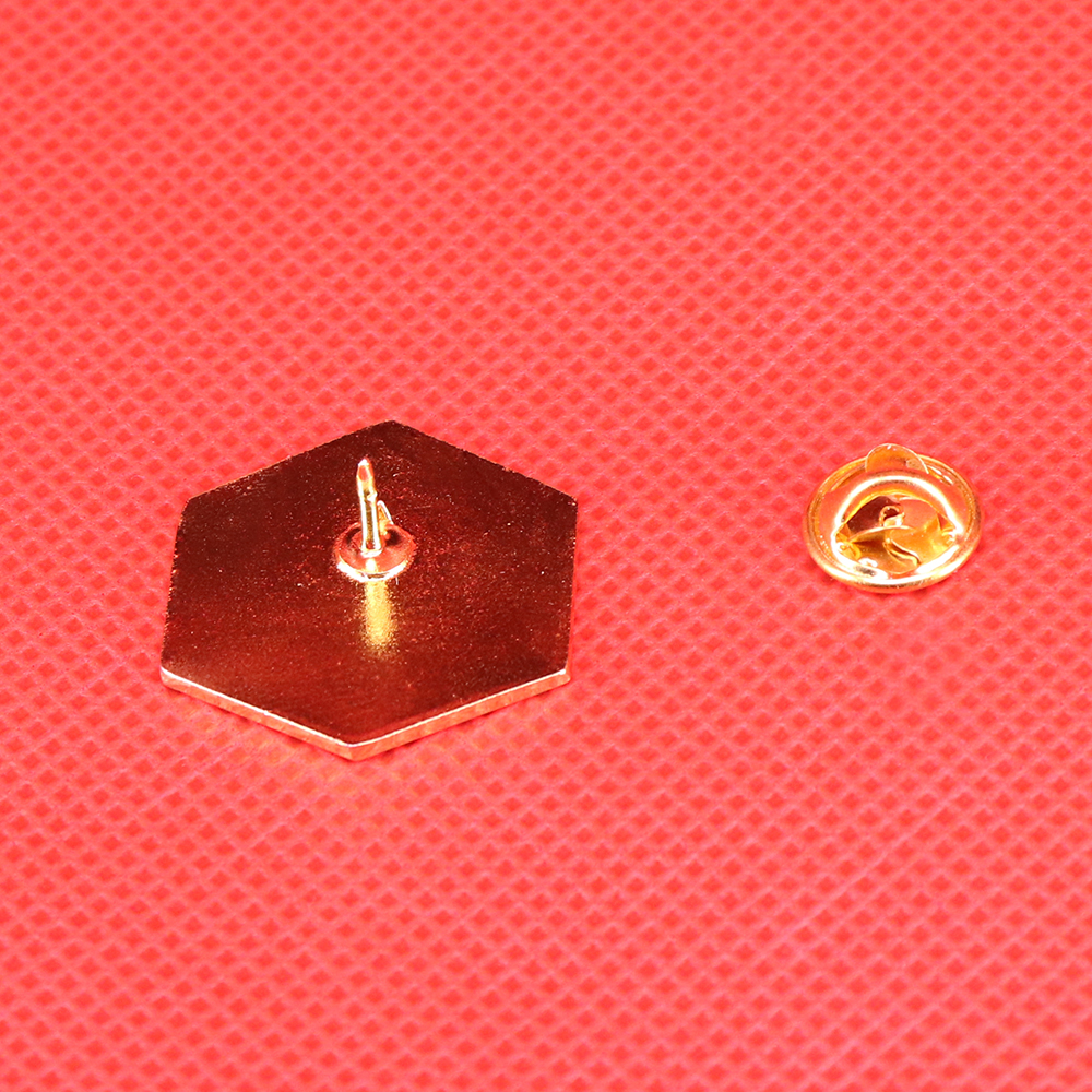 Twenty-sided Die enamel pin D2 – обзор и цена Embroidery Initials
