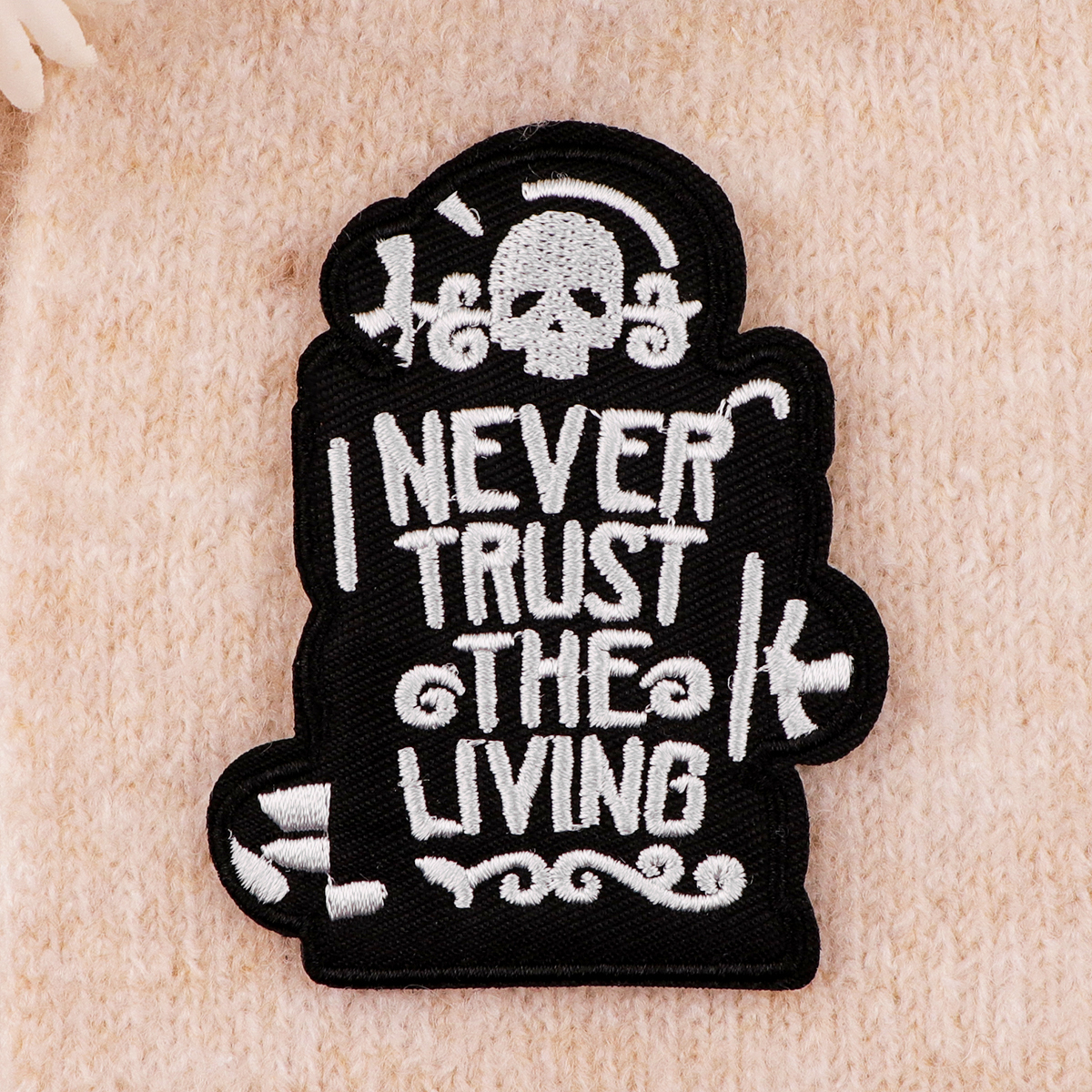 Cute Otter Embroidery Patch Fu – обзор и цена Embroidery Quote