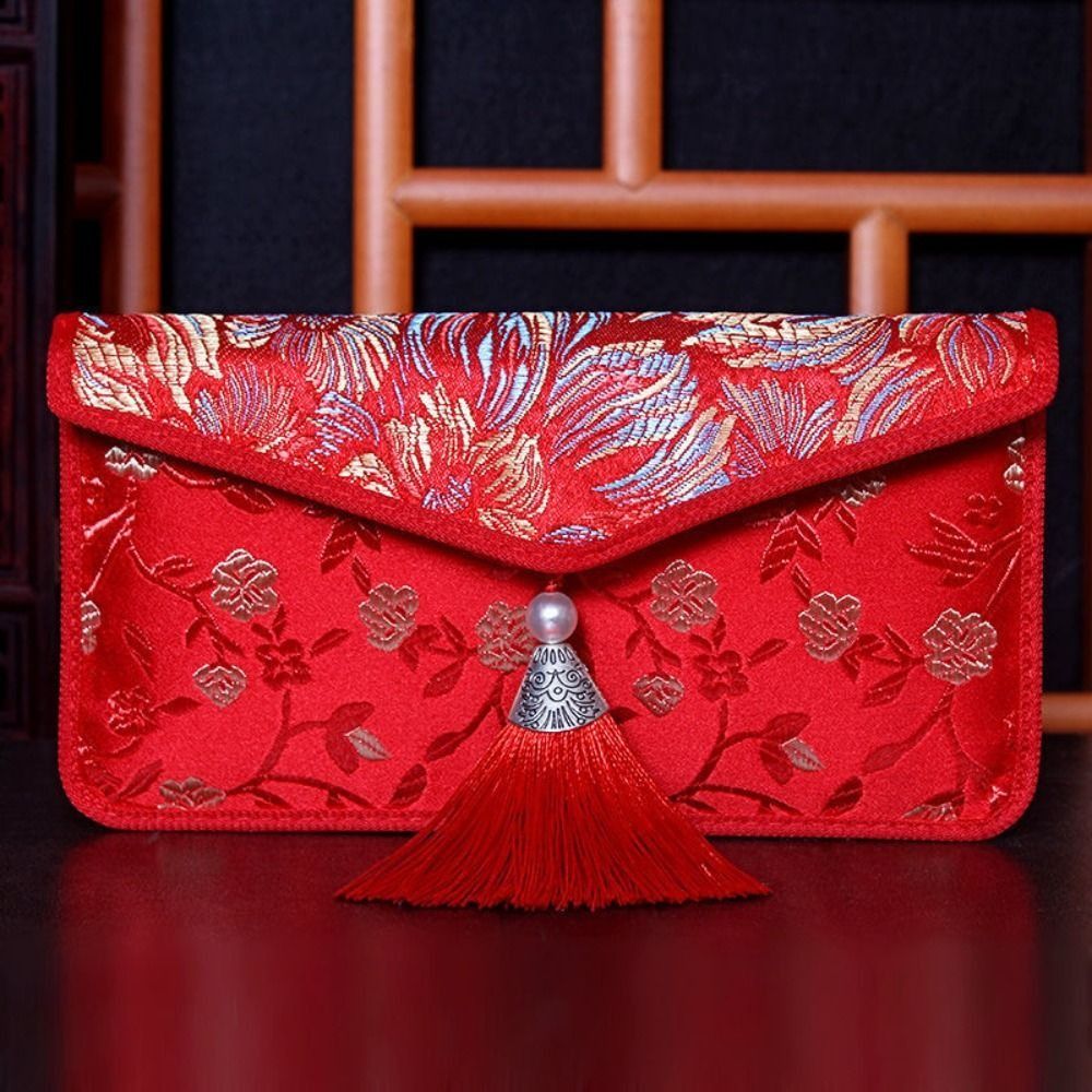 Embroidery Word Art Silk Cloth – обзор и цена Embroidery Red