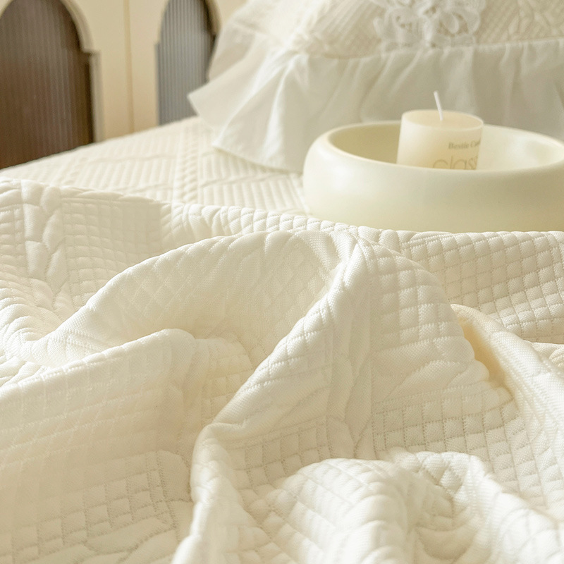 French Embroidery Luxury Cooli – обзор и цена Embroidery Quilt Cover