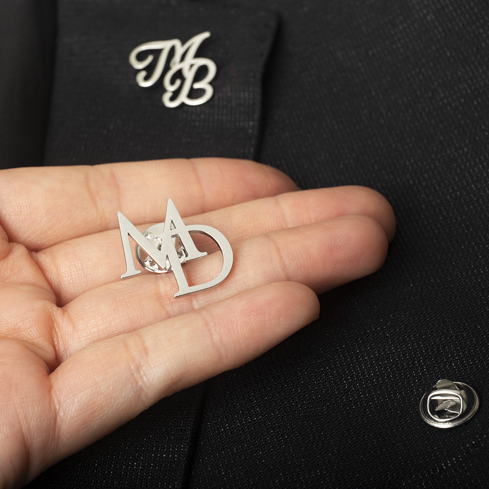 Tangula Custom Initials Brooch – обзор и цена Embroidery Initials